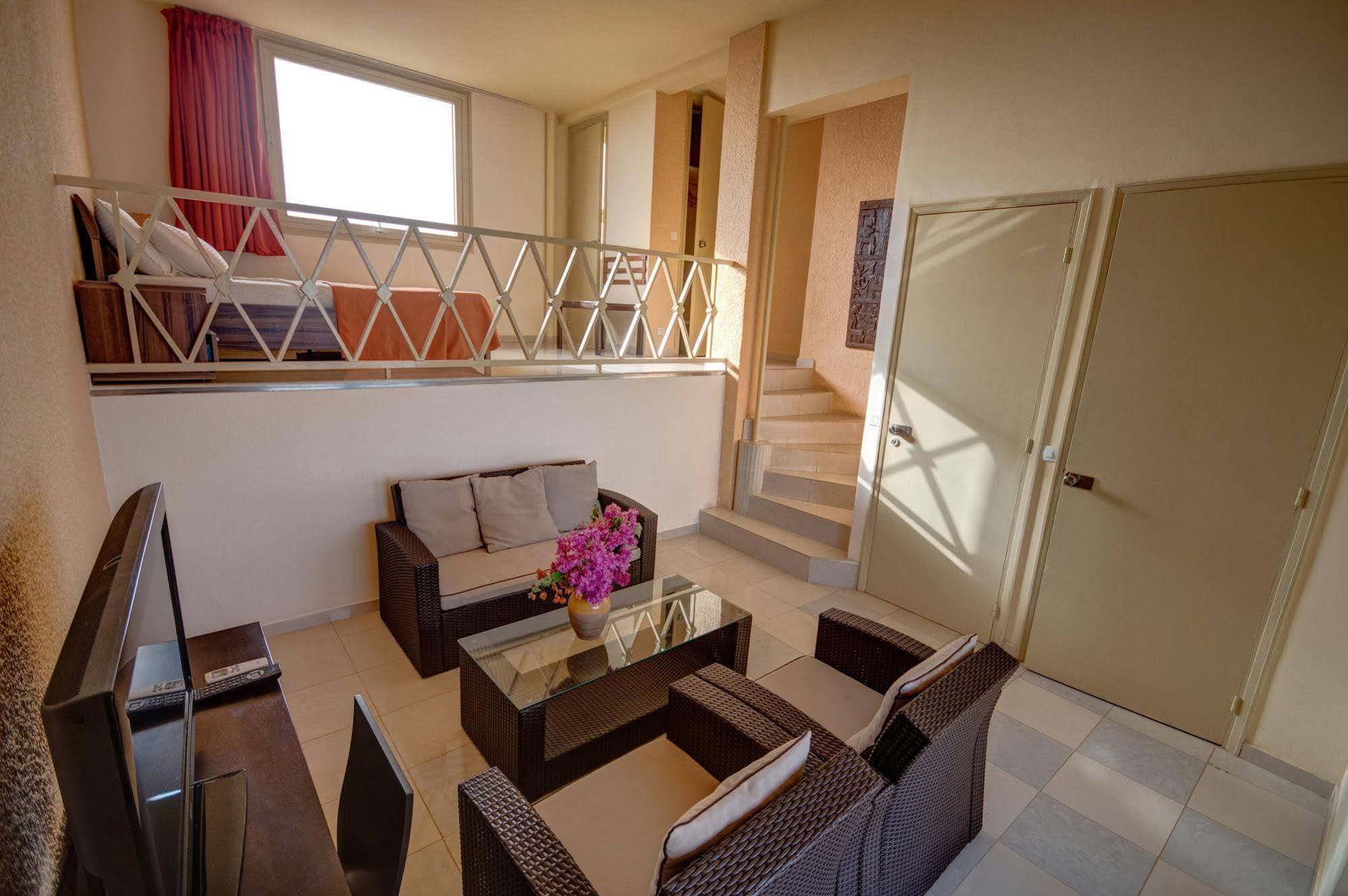 Ngor Diarama Hotel Dakar Exterior photo